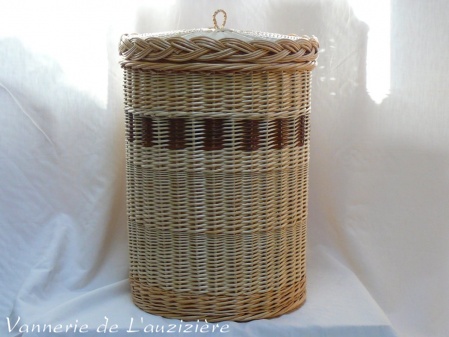 Corbeille droite avec couvercle emboit� natt� en osier